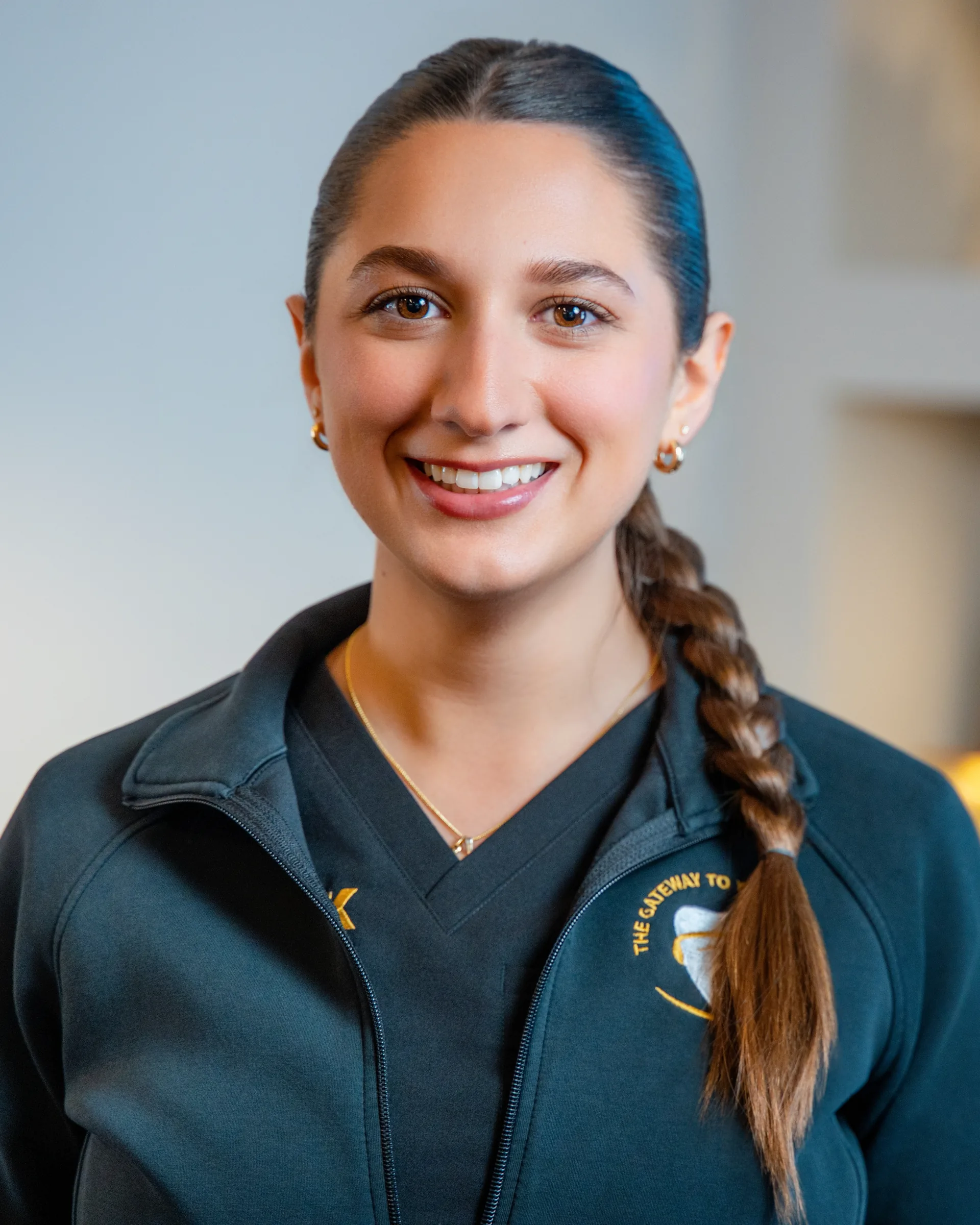victoria dental assistant portrait